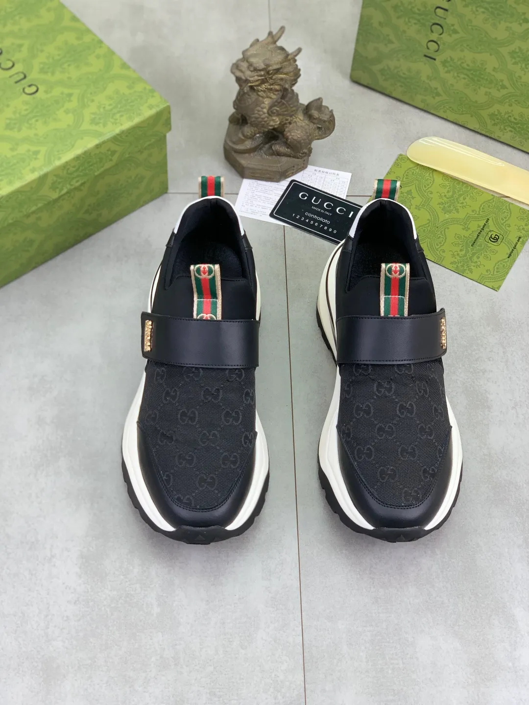 Men's Men's Shoes P440 💰[New Style] 🆘 The latest model from Gucci's official website🎁Classic casual and fashionable men's shoes👟Hot style💥The style is simple and elegant, exclusive for trendy men. Unique official website latest brand elements👑Gucci original decoration, fashionable and generous, the fabric is made of original soft calfskin➕Comfortable soft sheepskin lining ✅The official website specifies wear-resistant foam outsole_full of elasticity, classic model taken in real life🎬Color: 3️⃣colors available😍Number: 38-44